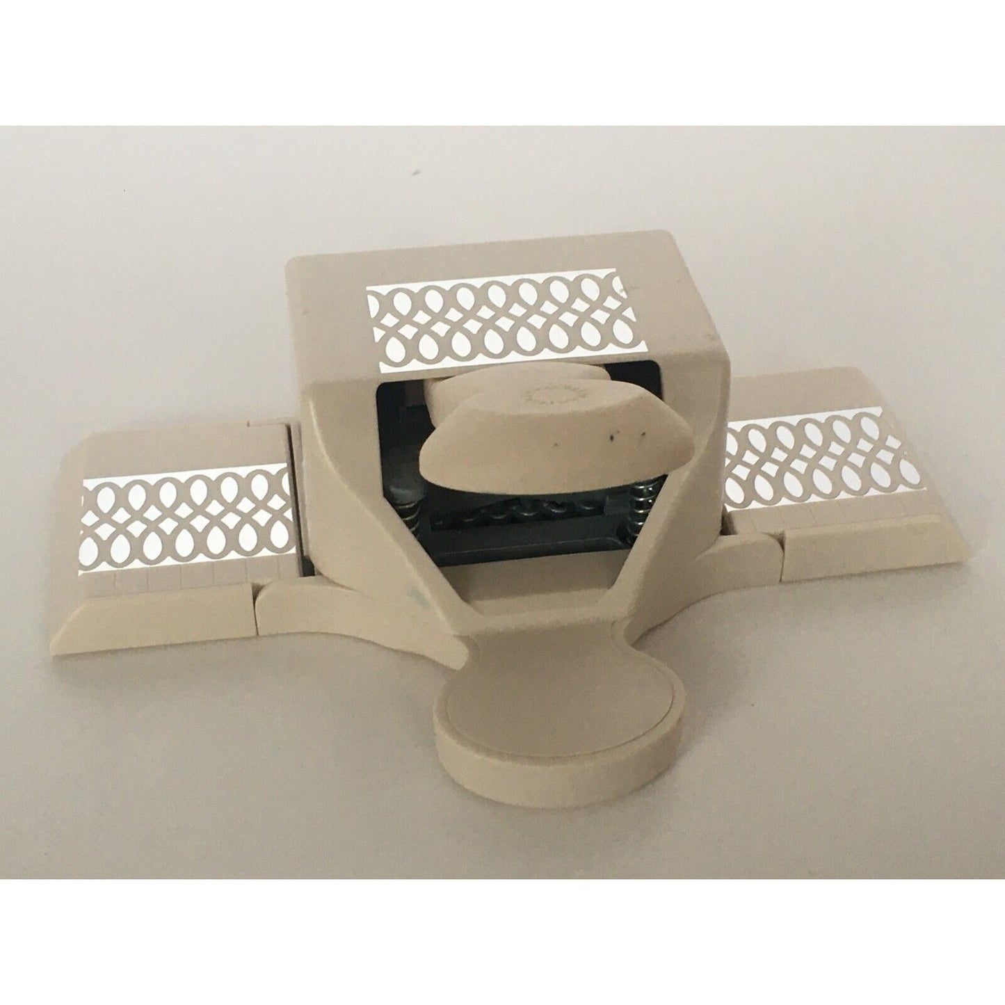 Martha Stewart Paper Punch Double Loop Weave Deep Edge Infinite Loops Trim Craft