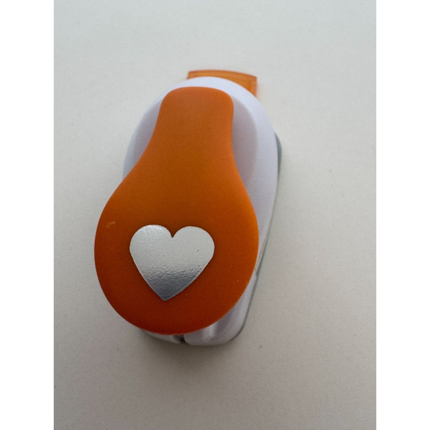 Fiskars Lever Paper Punch Small Heart 1/2 inch Valentines Day Paper Crafting