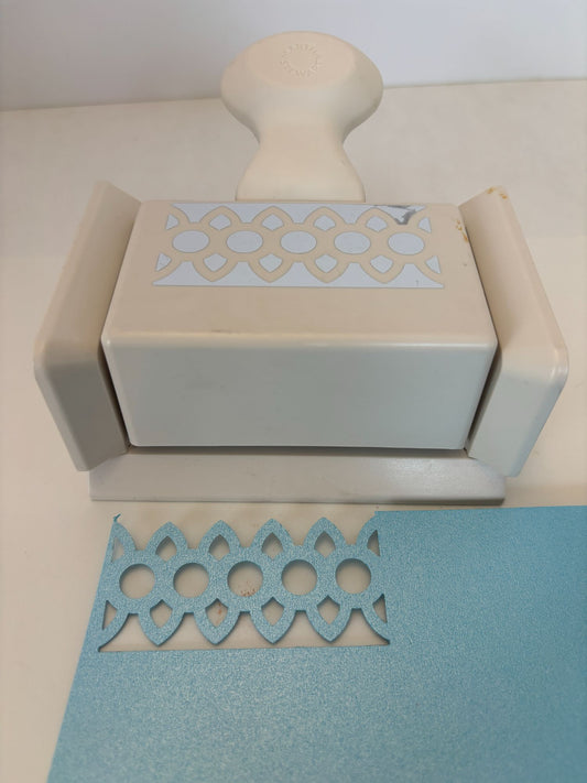 Martha Stewart Deep Edge Punch Rings and Arches Trim Paper Craft Card Making Art