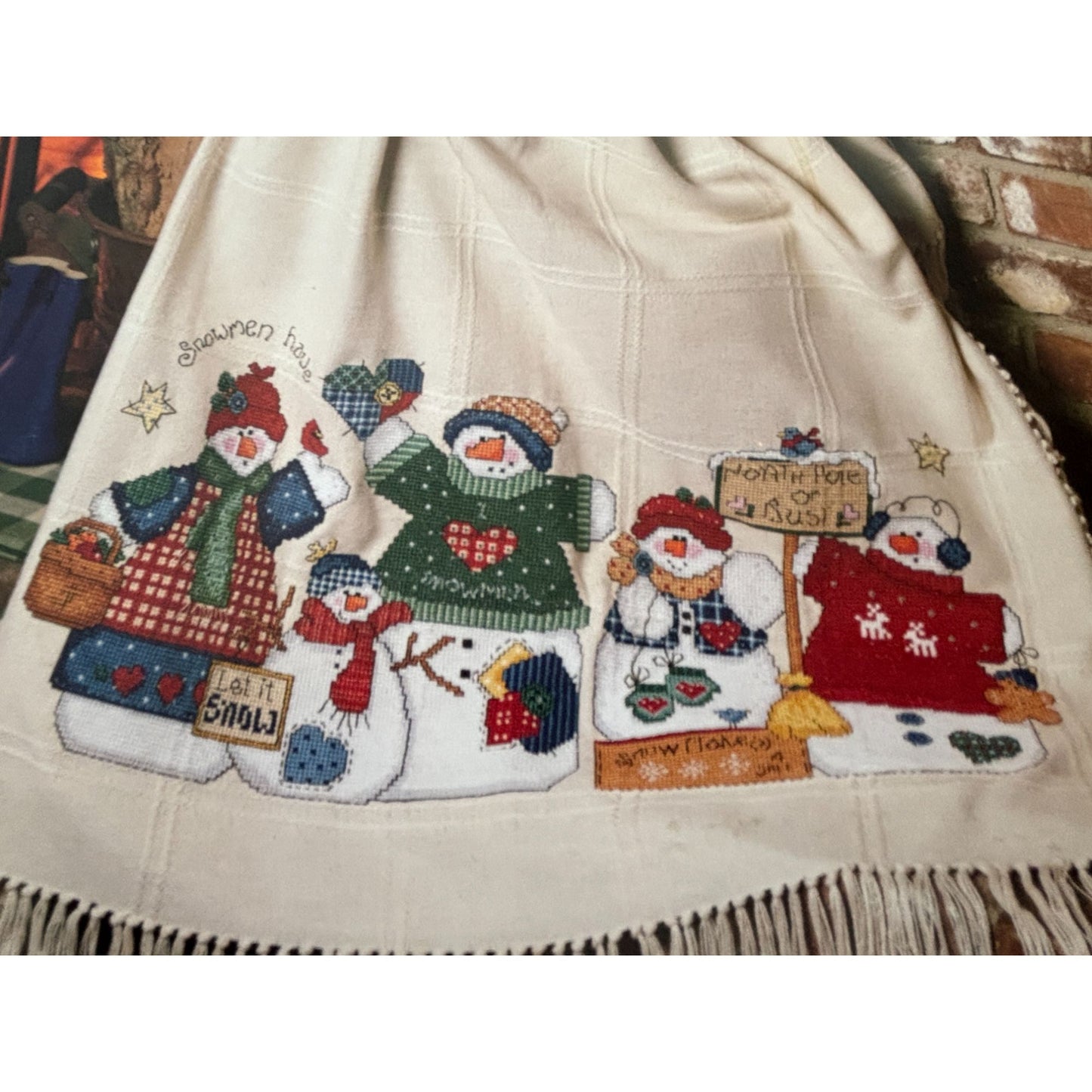 Leisure Arts Cross Stitch Pattern Book Santa and Company Christmas Snowman 3093