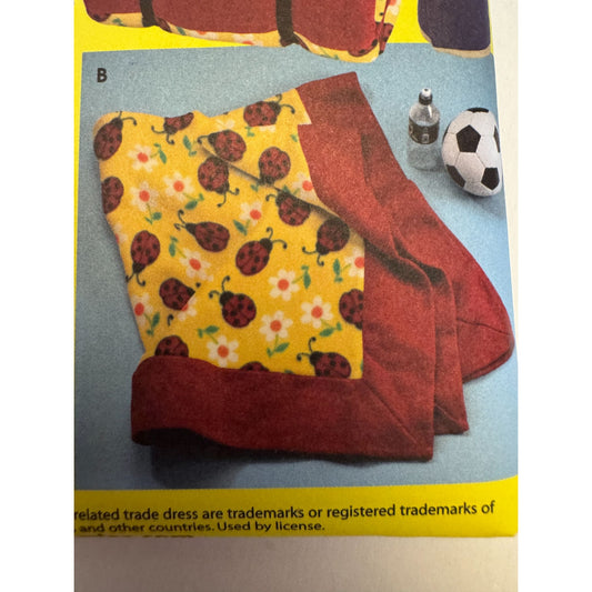 Simplicity Sewing Pattern 4745 Fleece Pillow in a Quilt Blanket Carry Bags Uncut