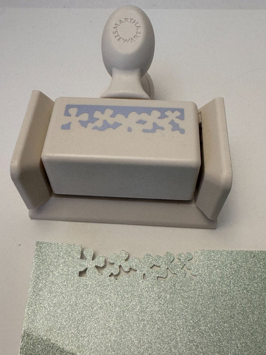 Martha Stewart Paper Punch Floral Trim Chain Edge Shamrocks Four Leaf Clovers