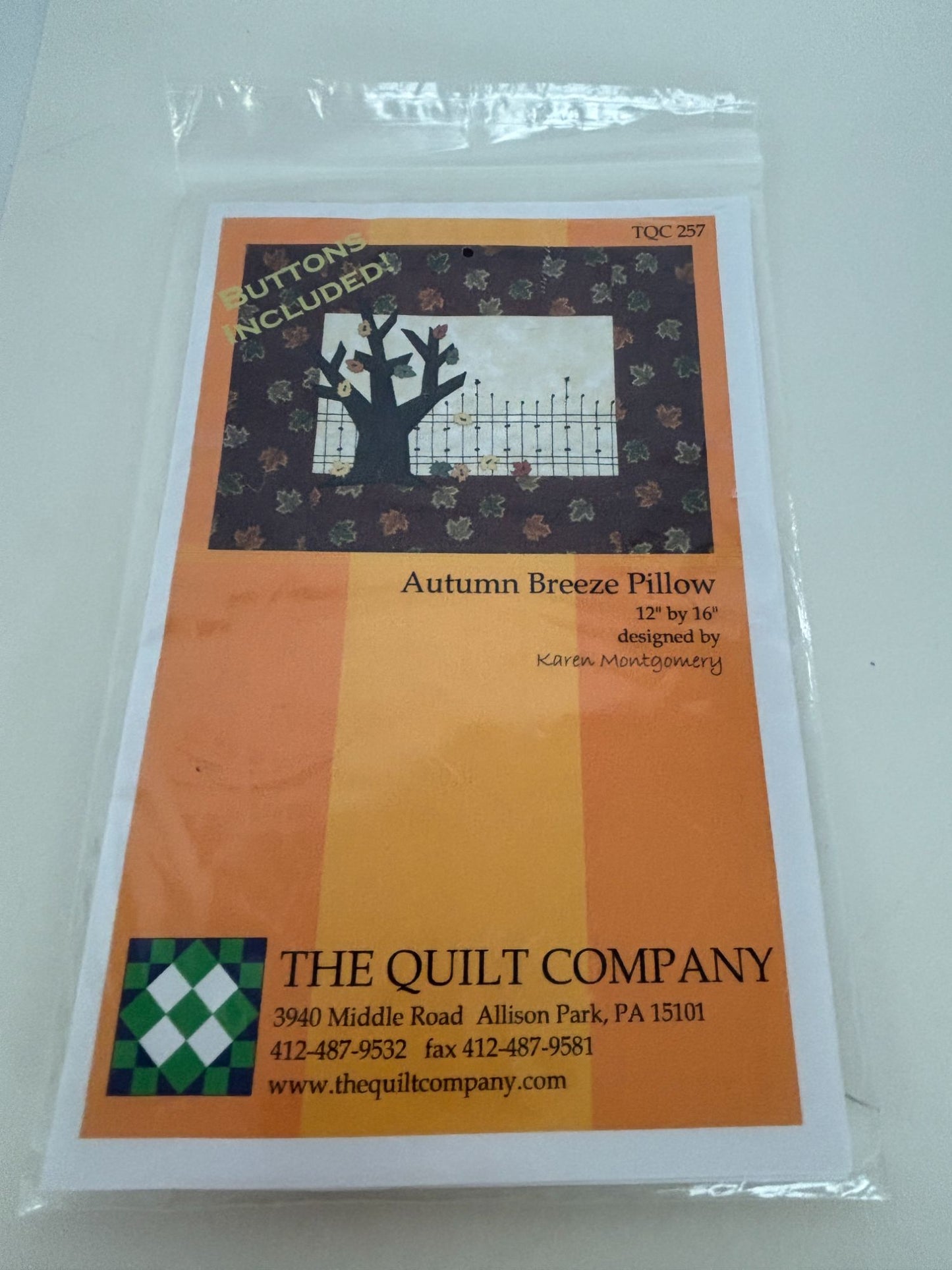 Quilt Company Pillow Pattern Autumn Breeze 12 x 16" Kit Karen Montgomery Buttons