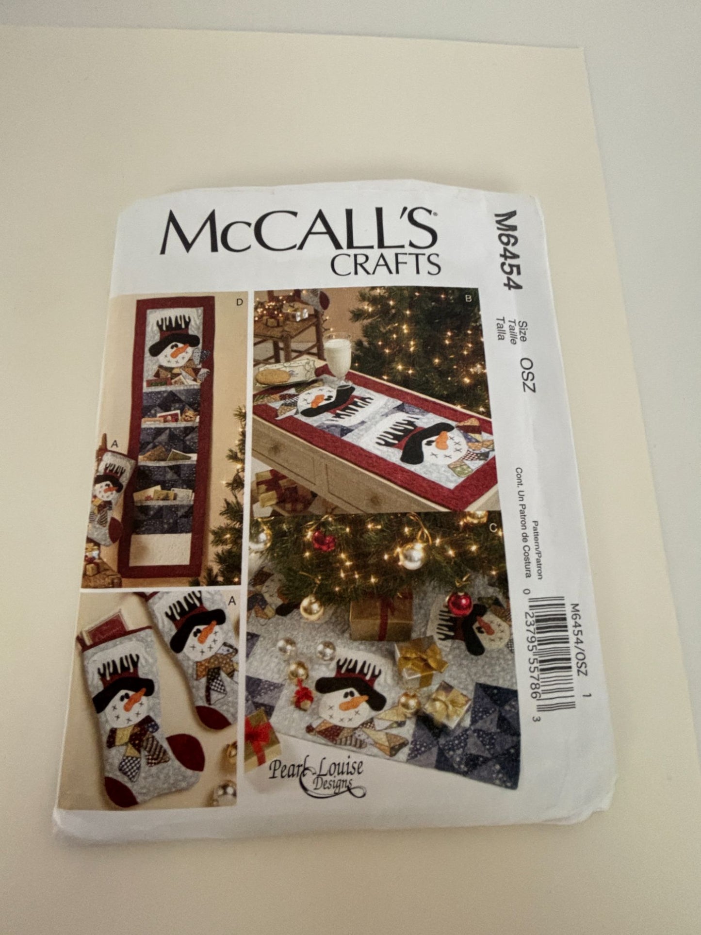 McCalls Crafts Sewing Pattern M6454 Snowman Stocking Table Runner Tree Skirt UC