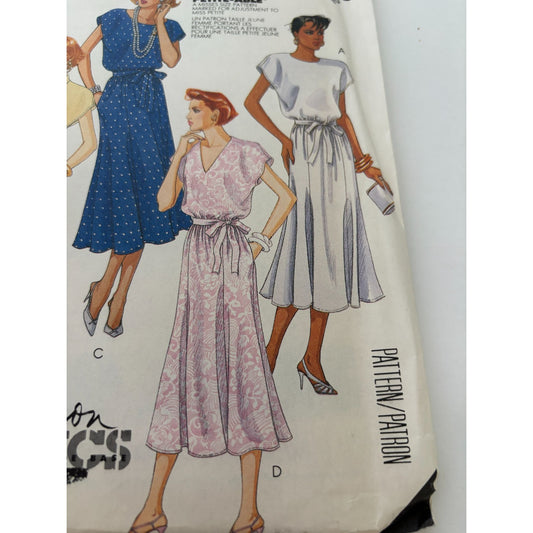 McCalls Sewing Pattern 2923 Dress Tie Belt 1980s Vintage Fashion Basics UC
