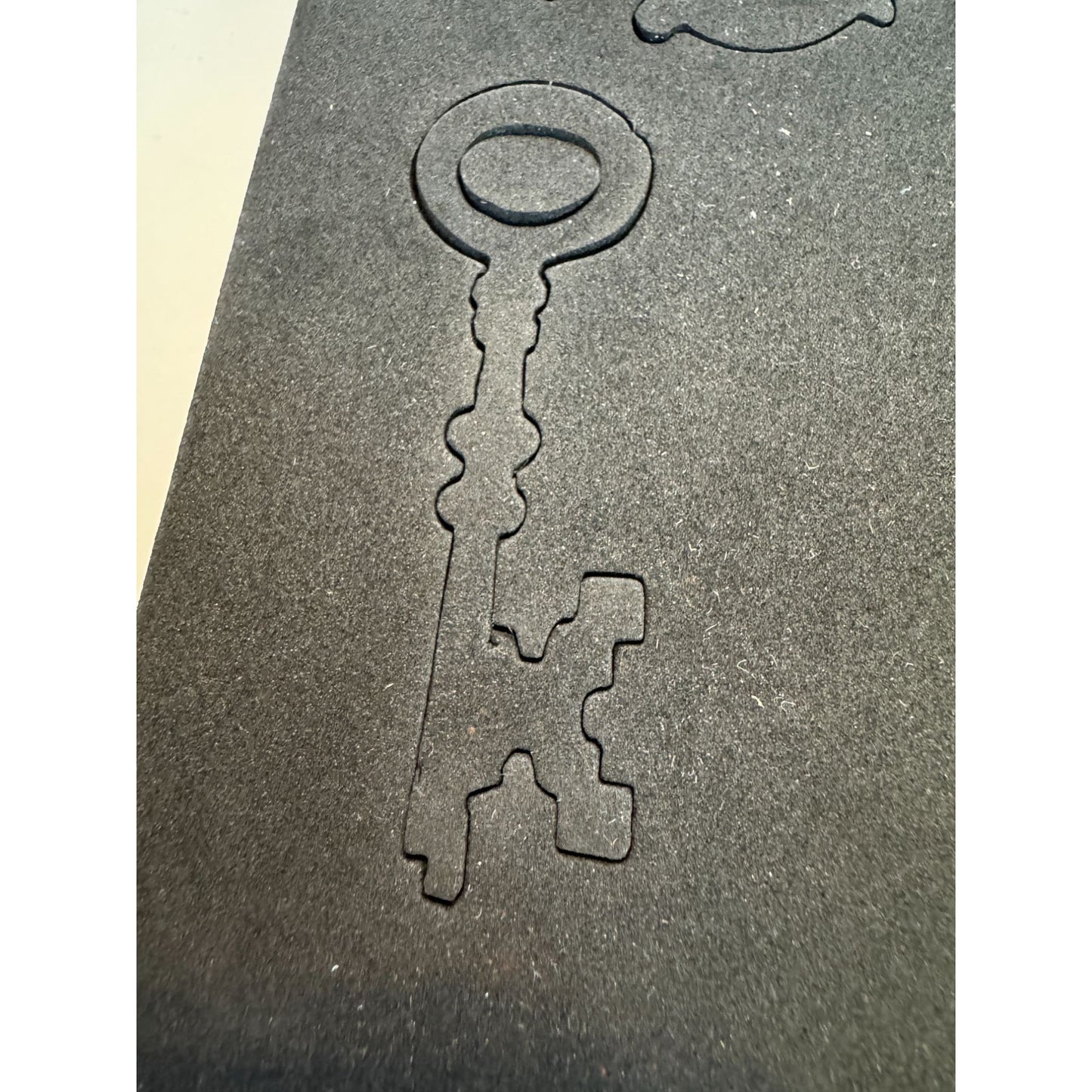 Tim Holtz Sizzix Alterations Hardware Findings Key Bigz Cutting Die Craft Tool