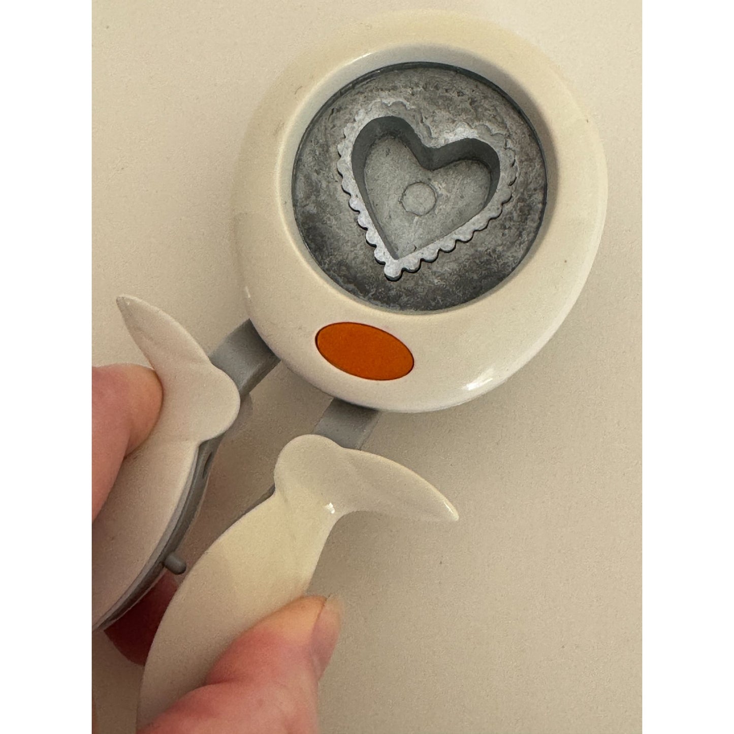 Fiskars Heart Lever Squeeze Paper Punch My Funny Valentine Zigzag Sawtooth Edge