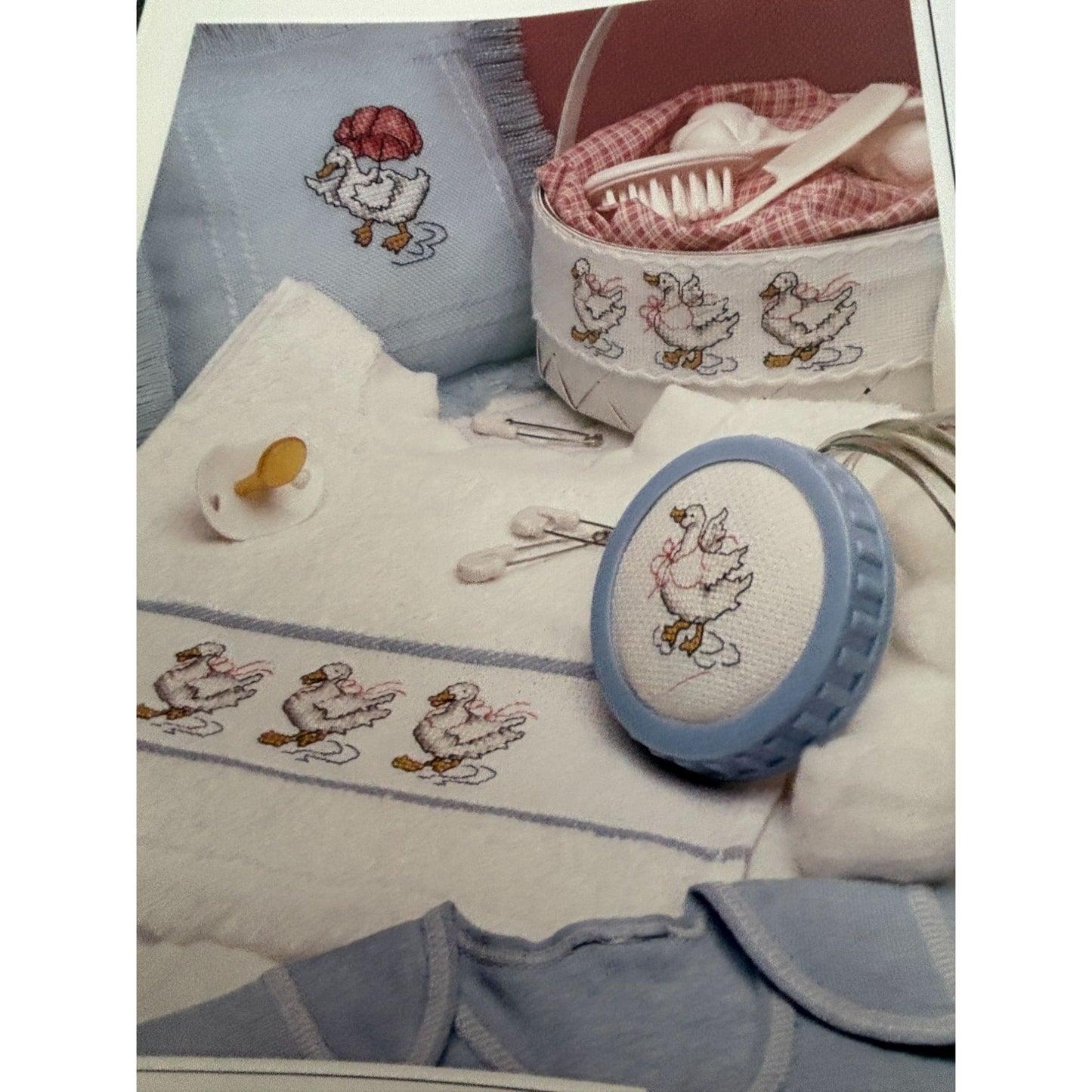 Leisure Arts Magazine June 1990 Cross Stitch Sweater Embroidery Crochet Doily