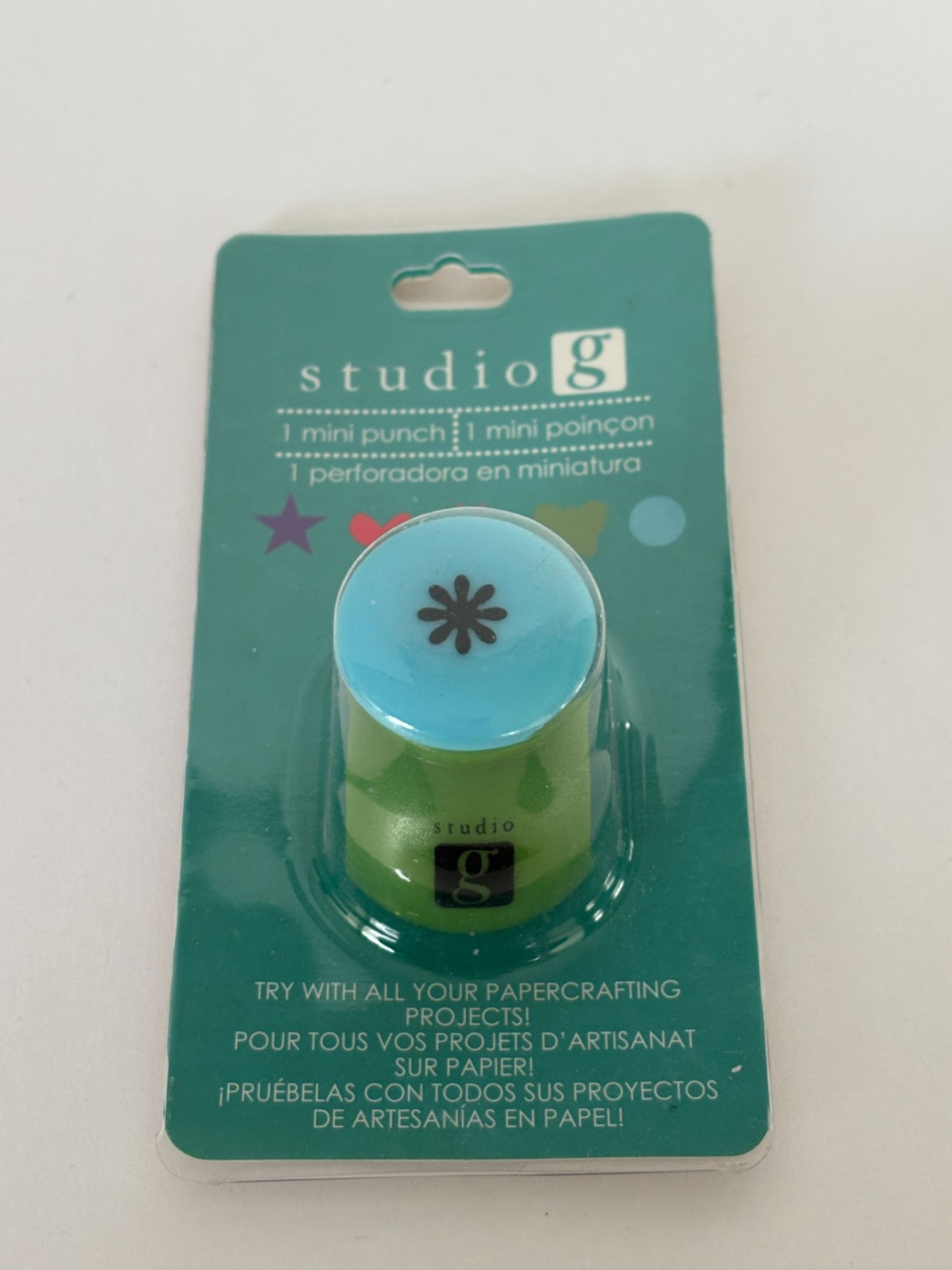 Studio G Mini Paper Punch Daisy Flower Confetti Paper Crafting Spring Small New