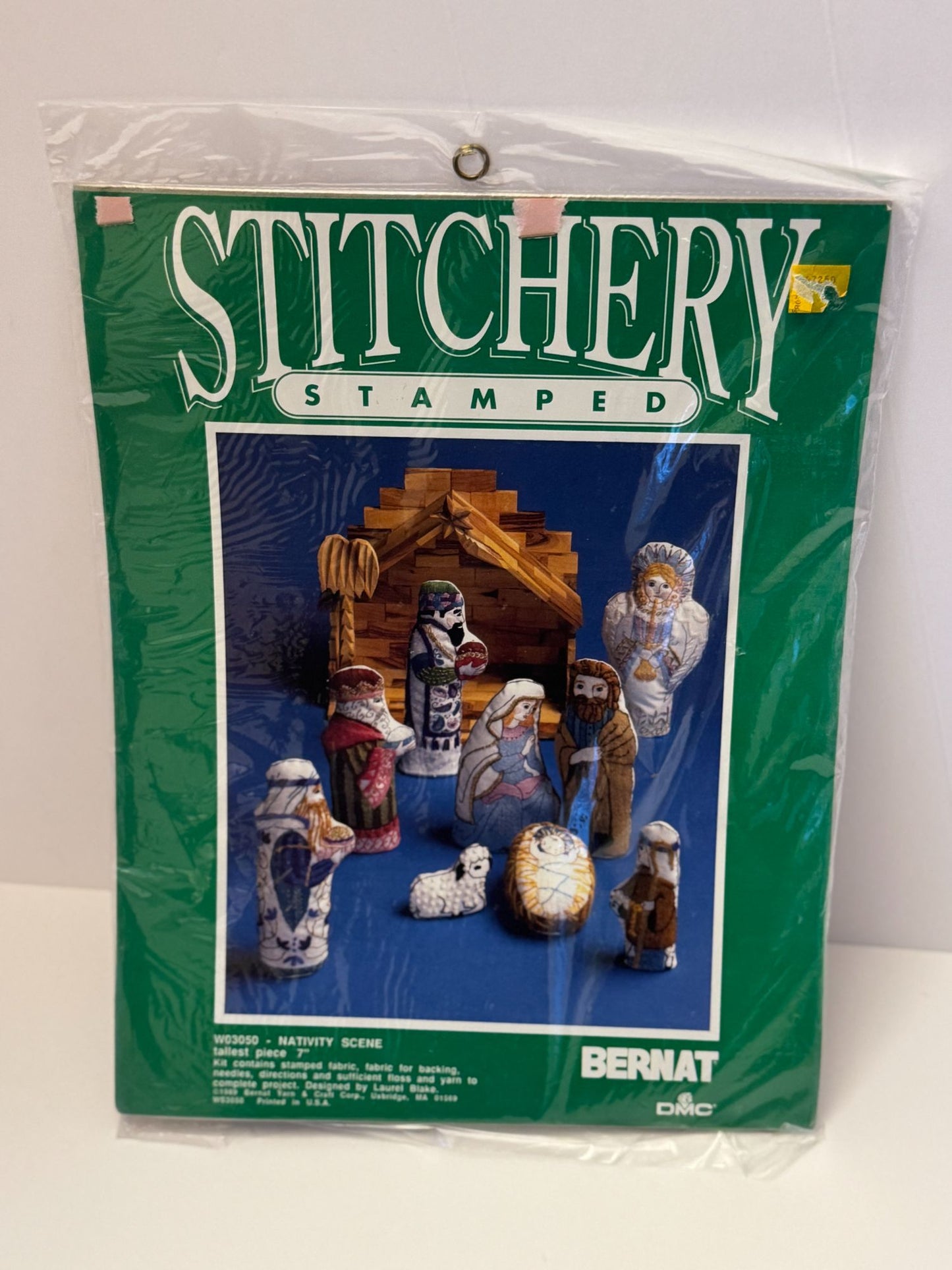 Bernat Stamped Stitchery Nativity Scene Kit Yarn Dolls 1980s Christmas Craft