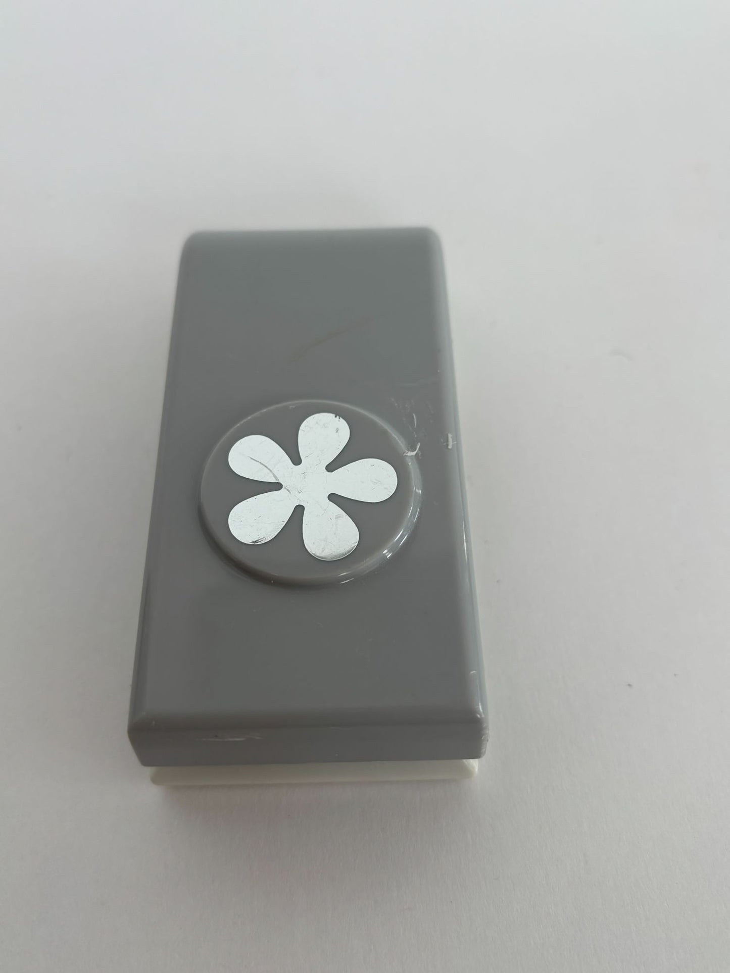EK Success Paper Punch Flower Spring Garden Card Making Crafts Scrapbooking