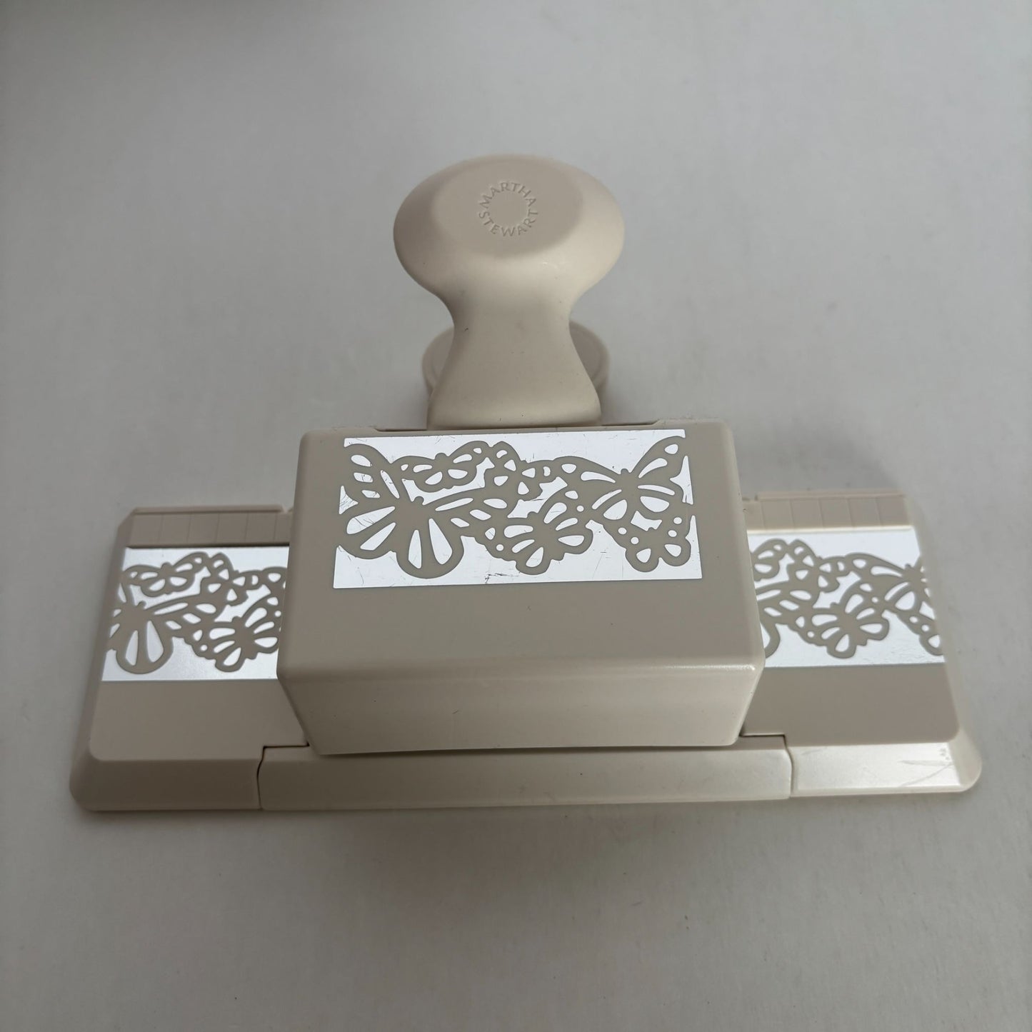 Martha Stewart Paper Punch Monarch Butterflies Trim Butterfly Deep Edge Double