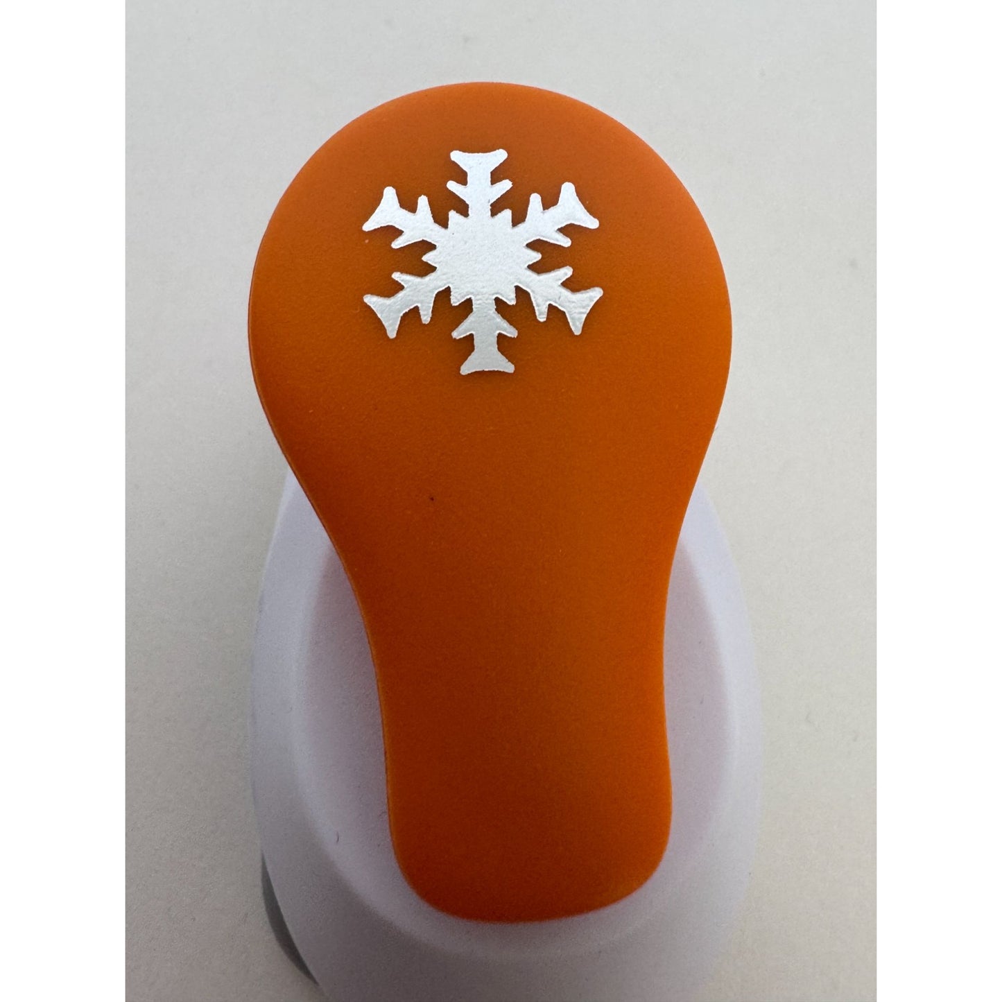 Fiskars Lever Paper Punch Small Snowflake 5/8 inch Christmas Holidays Cardmaking