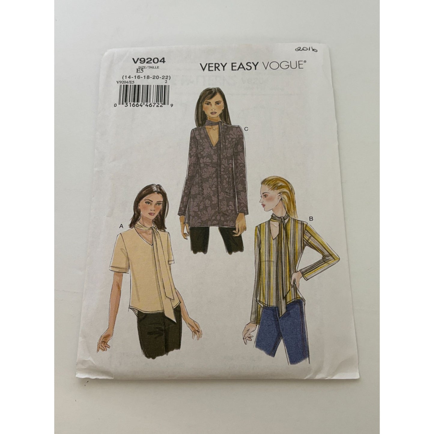 Vogue Sewing Pattern V9204 Misses Top Shirt Blouse Sizes 14-22 Easy Career Uncut