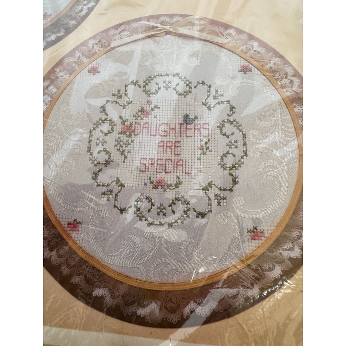 The Creative Circle Cross Stitch Kit Special People Grandma Daughter Family Vtg
