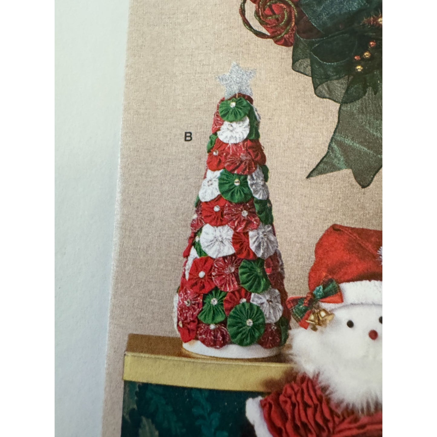 Simplicity Sewing Pattern S3056 Holiday Crafts Wreaths Christmas Stockings Elf