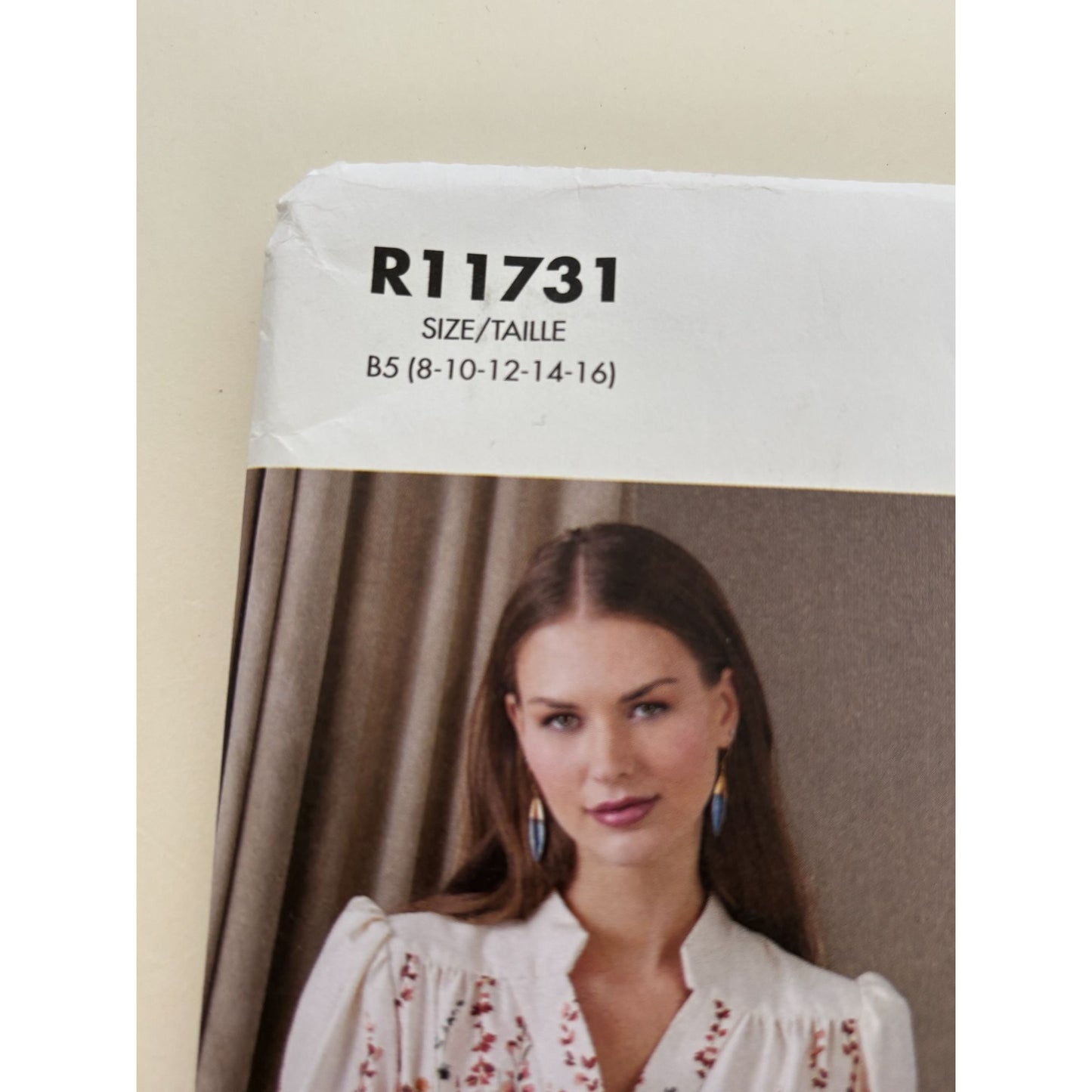 Vogue Sewing Pattern R11731 Misses Dresses Button Front Raised Waist 8-16 Uncut