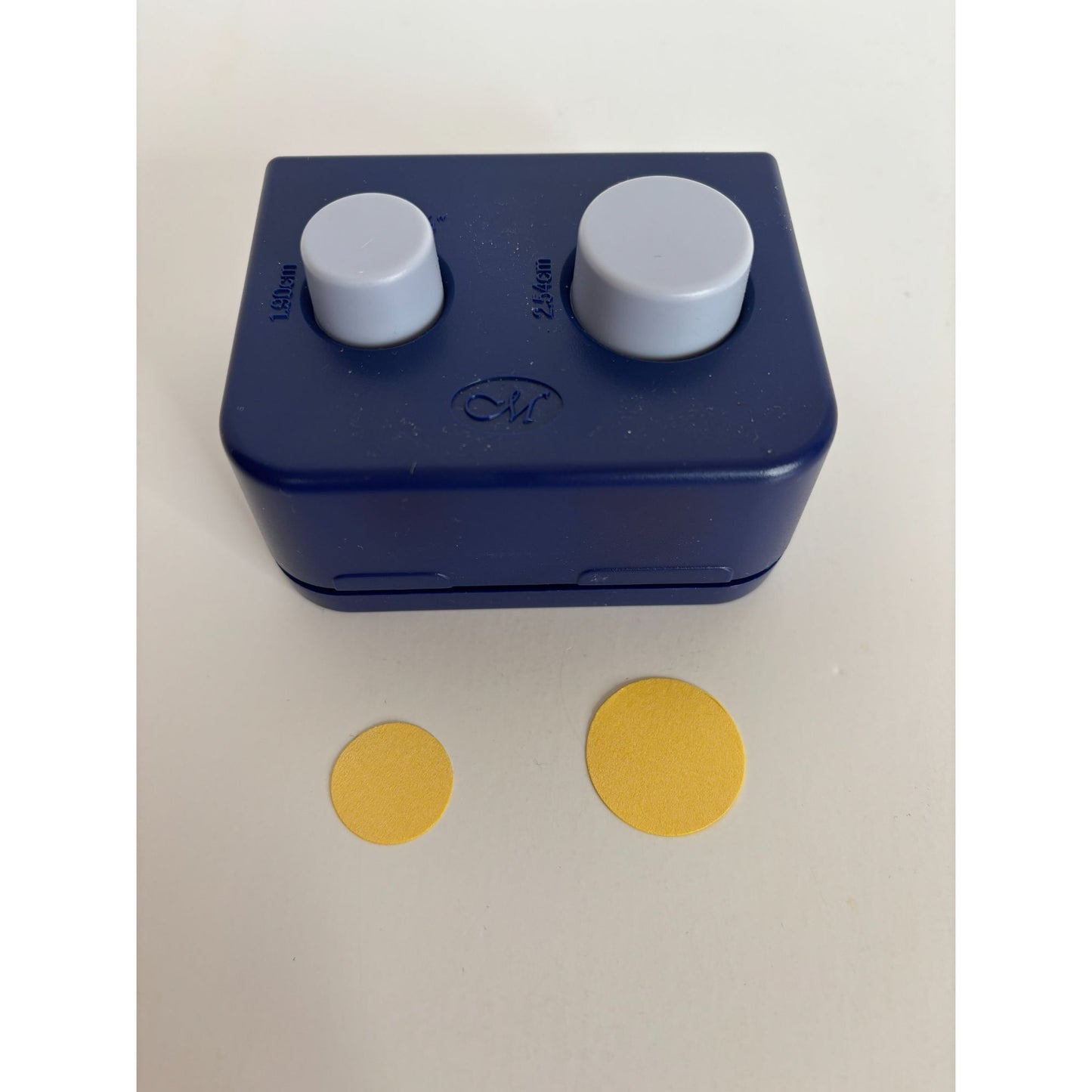 Creative Memories Circle Maker Paper Punch Tool 3/4 and 1 inch Card Making Blue