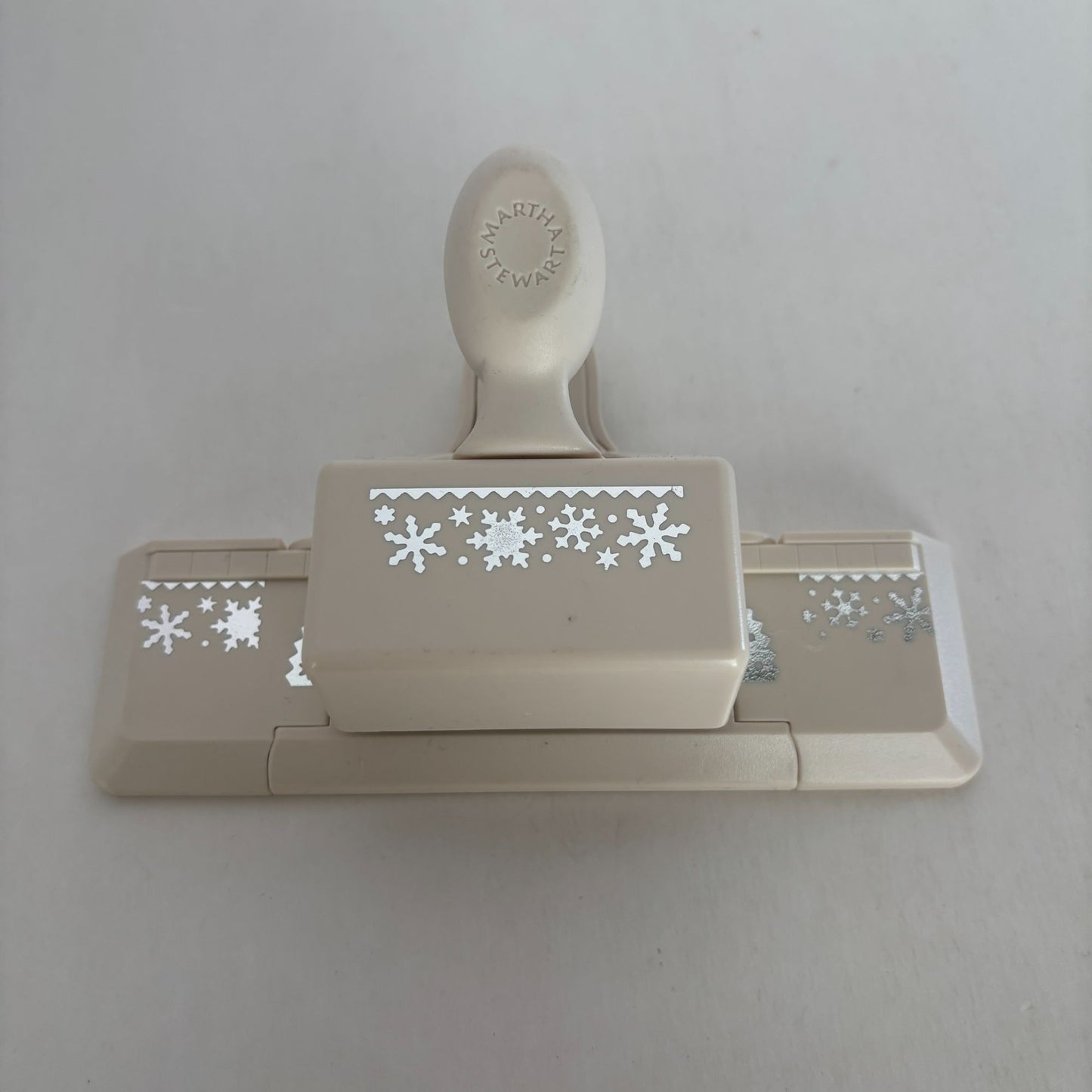 Martha Stewart Paper Punch Snowflake Snow Flurry Border Christmas Card Making