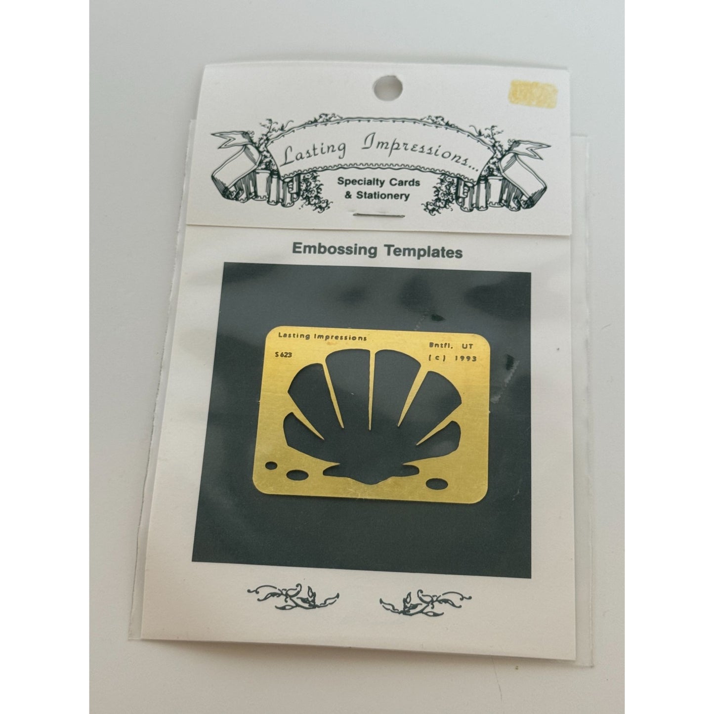 Lasting Impressions Embossing Template Seashell Clam Shell Beach Vacation Summer