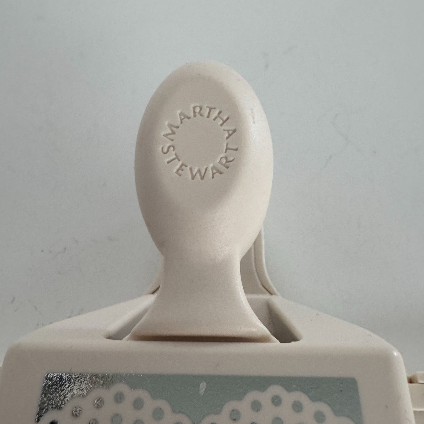 Martha Stewart Paper Punches Around the Page Lace Corner and Edge Border Craft
