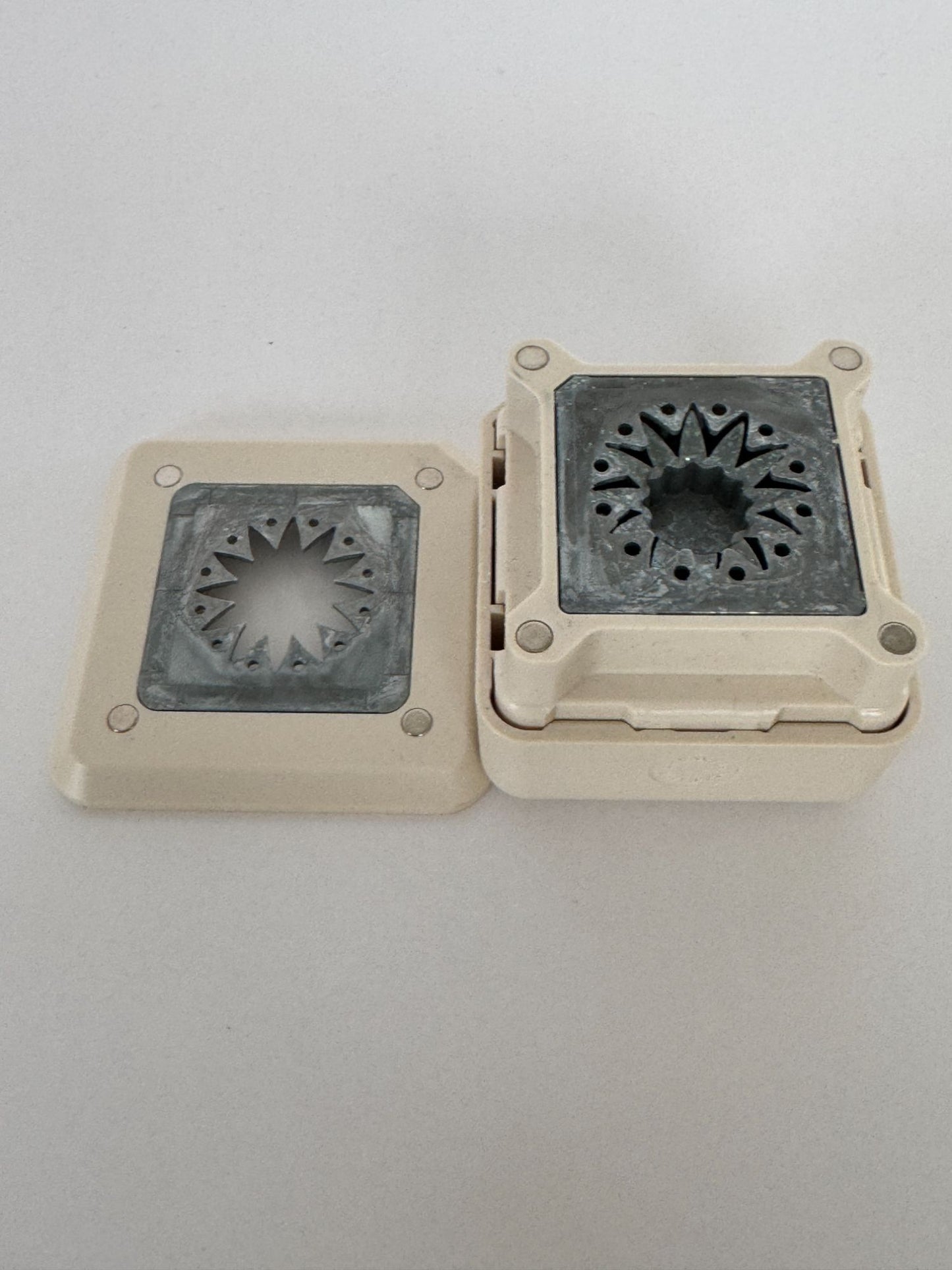 Martha Stewart Star Burst Paper Punch All Around the Page Scrapbook Card Making