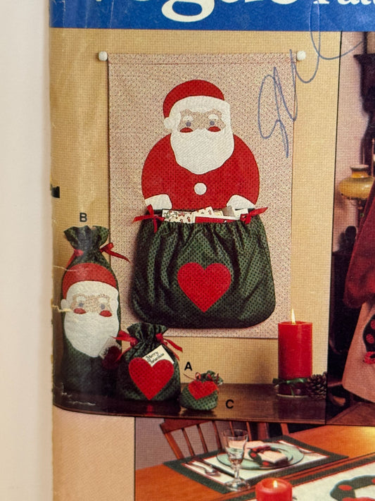 Vogue Sewing Pattern 8753 Christmas Apron Table Decor Gift Bags 1980s Vintage UC