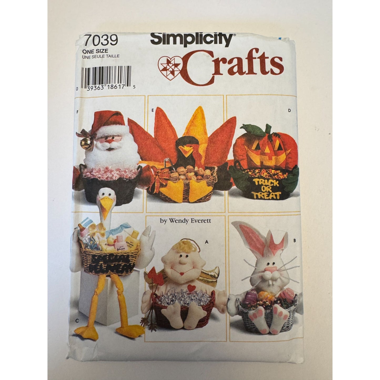 Simplicity Crafts Sewing Pattern 7039 Holiday Basket Gifts Halloween Candy Easter Uncut Santa