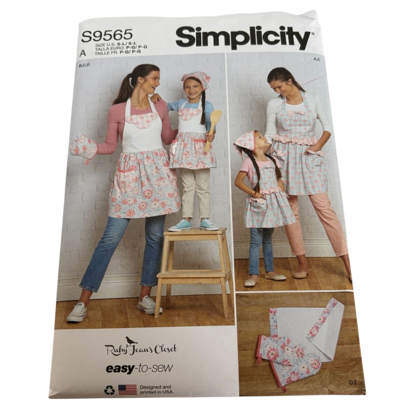 Simplicity Sewing Pattern S9565 Matching Mother Daughter Child Kitchen Aprons UC