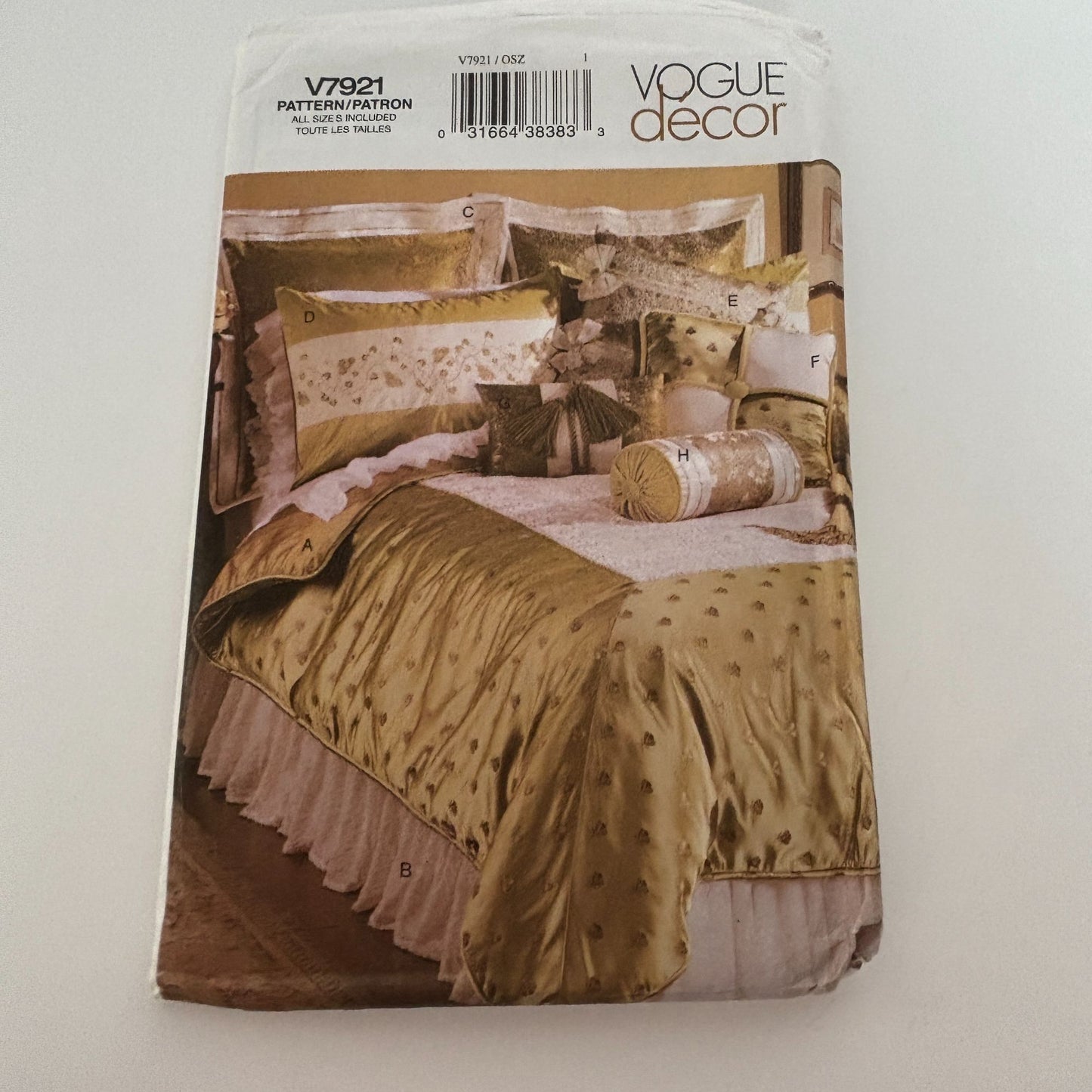 Vogue Decor Sewing Pattern V7921 Bedroom Duvet Cover Bed Skirt Sham Pillow Cover