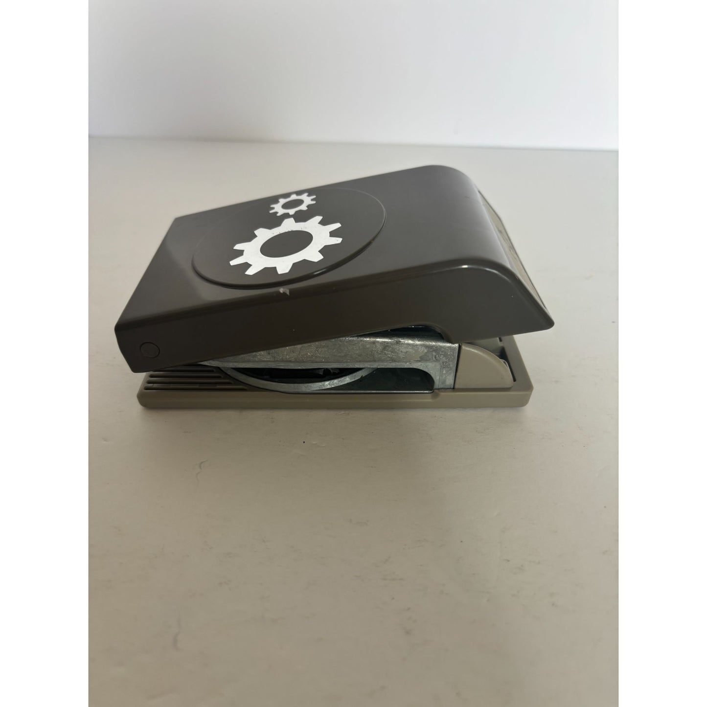 Stampin Up Paper Punch Gears Cogs Wheels Steampunk Card Making Crafting Tool