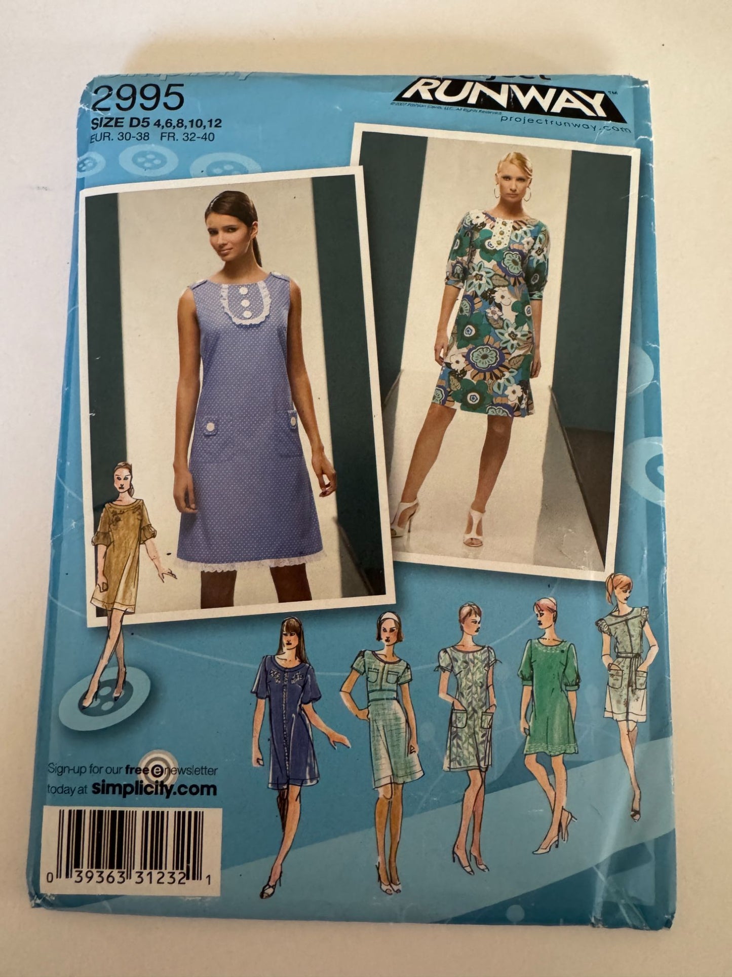 Simplicity Sewing Pattern 2995 Mod Shift Dress Retro Modern Project Runway 4-12
