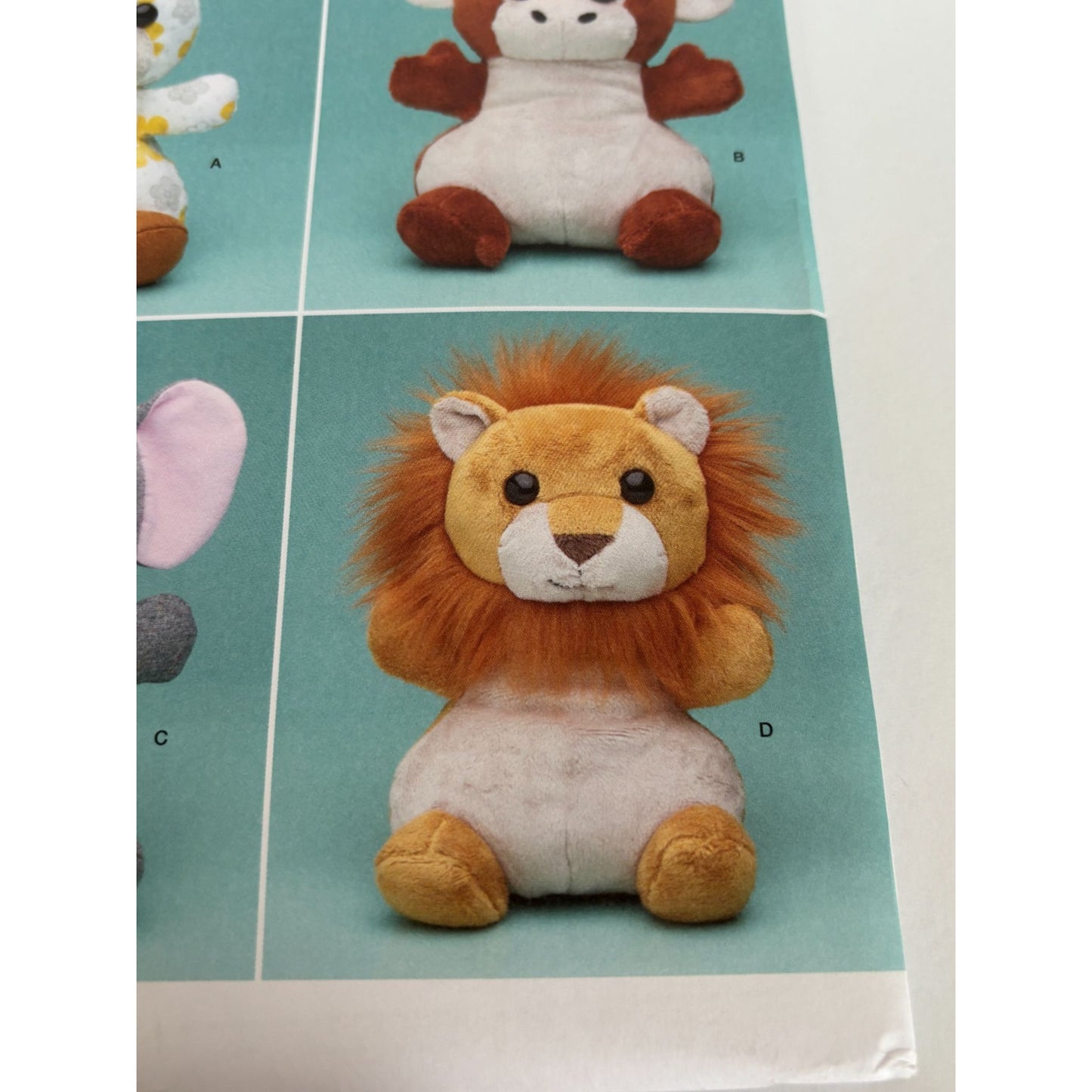 Simplicity Sewing Pattern S9584 Plush Stuffed Animals Giraffe Monkey Elephant UC