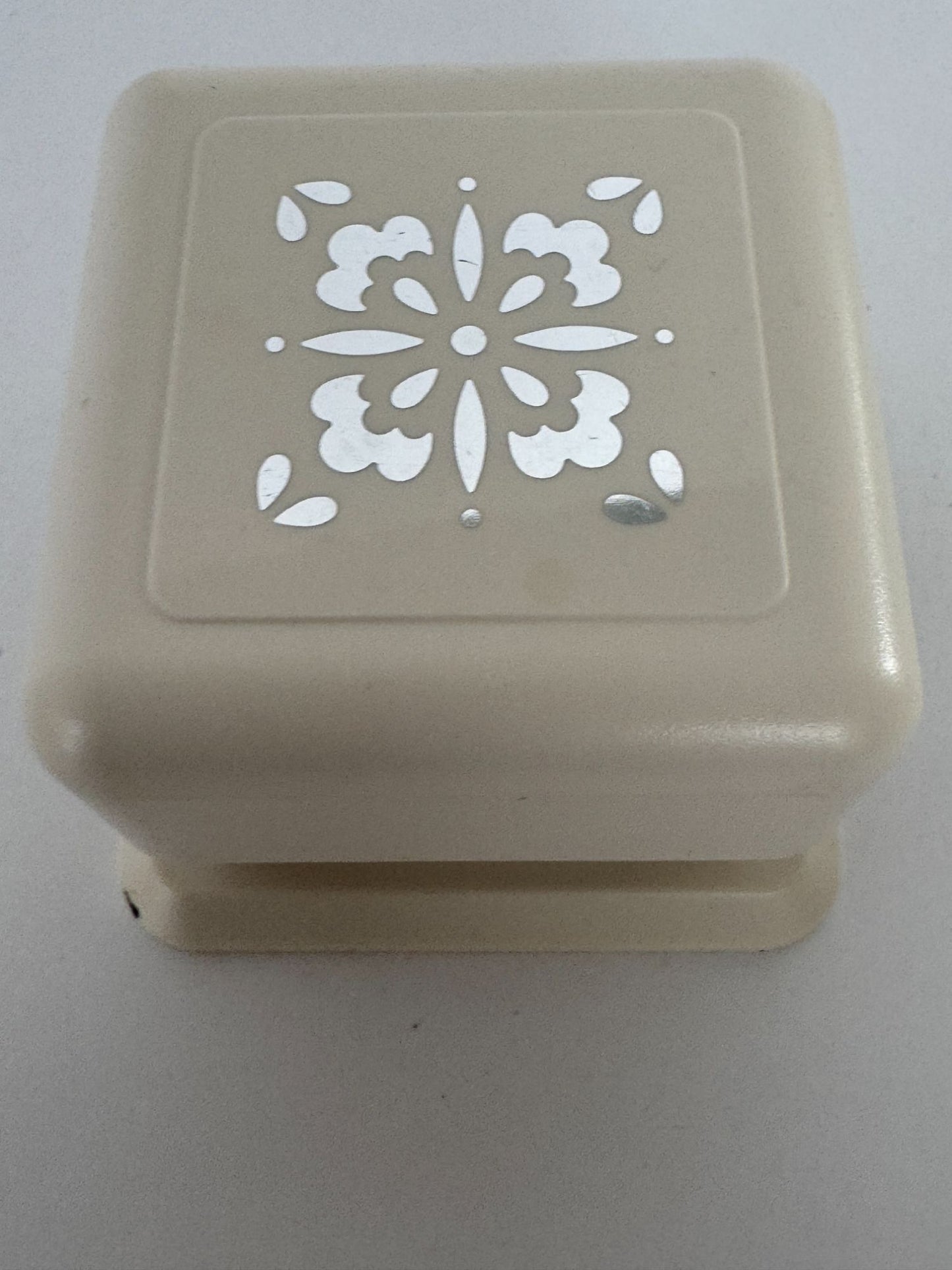 Martha Stewart Floral Tile Paper Punch All Around the Page Crafting Scrapbooking