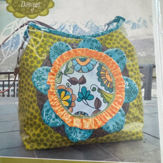 Lila Tueller Designs Sewing Pattern 35 Posie Bag Handbag Purse Flower Motif UC