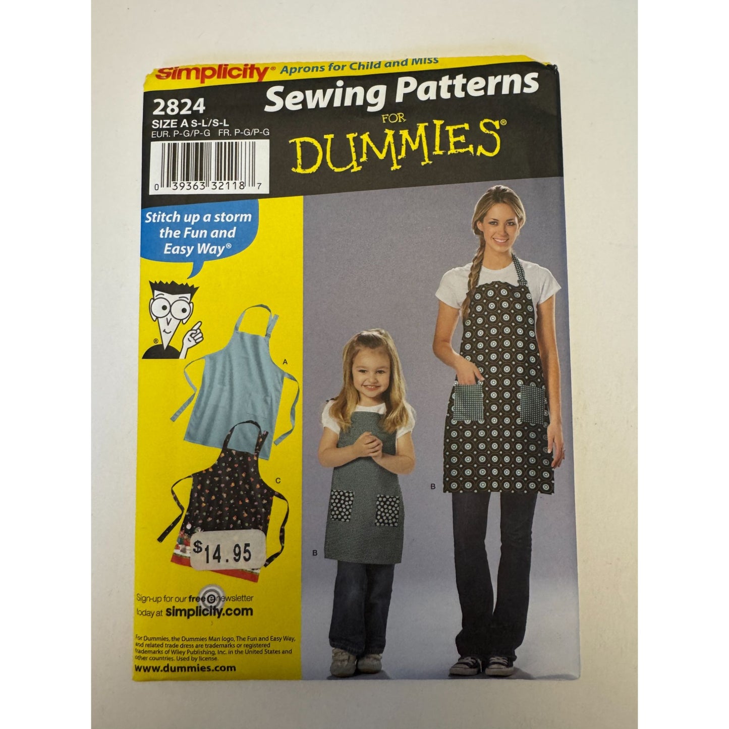 Simplicity Sewing Pattern 2824 Apron Mother Daughter Mommy and Me Matching Uncut