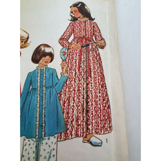 Simplicity Sewing Pattern 5997 Girls Robe Nightgown Pajamas 1970s Vintage 14 UC