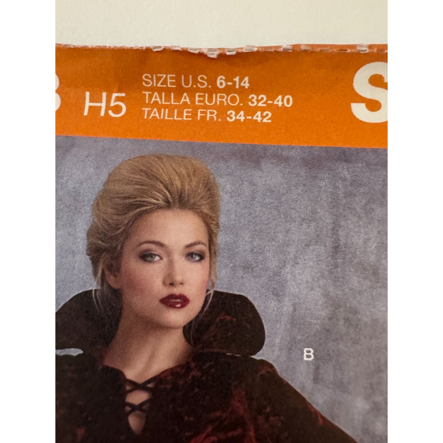 Simplicity Sewing Pattern S8973 Gothic Halloween Costume Vampire Sizes 6-14 UC