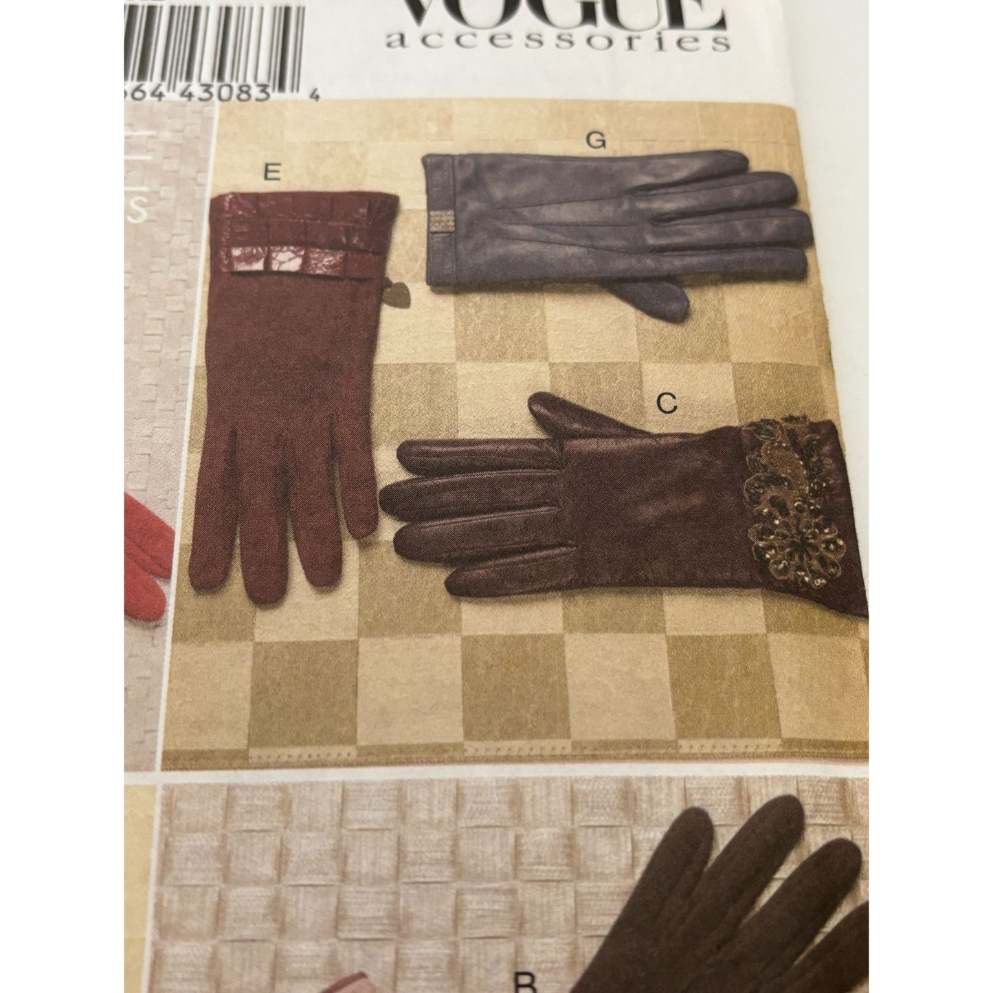 Vogue Sewing Pattern V8608 Accessories Gloves Unlined S M L Winter Driving Uncut