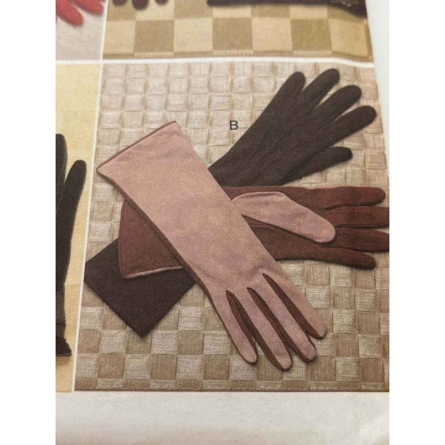 Vogue Sewing Pattern V8608 Accessories Gloves Unlined S M L Winter Driving Uncut