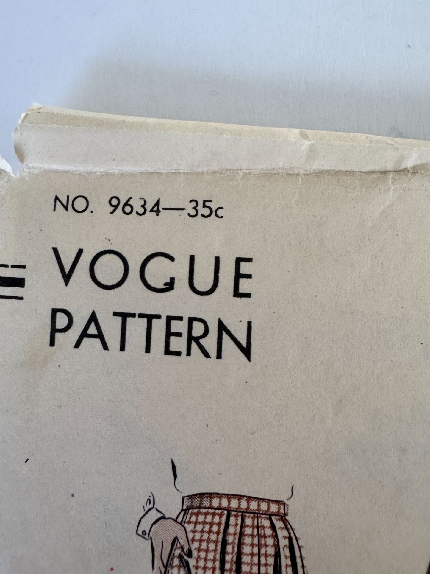 Vogue Sewing Pattern 9634 5-Piece Skirt Vintage 1940s Easy Waist 24 WWII Era 40s