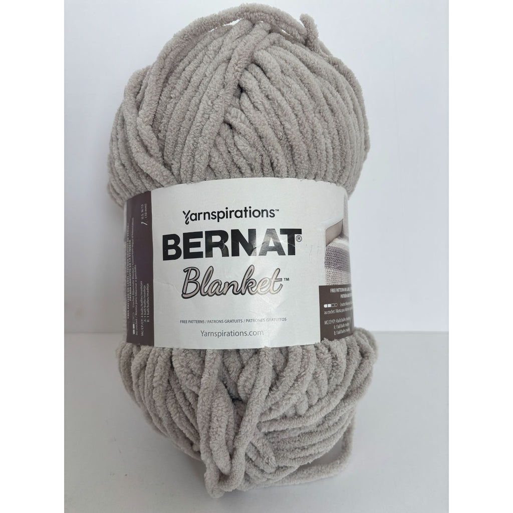 Bernat Blanket Yarn Skein Super Bulky Sea Gull Gray Soft Plush Knitting Crochet 10.5oz