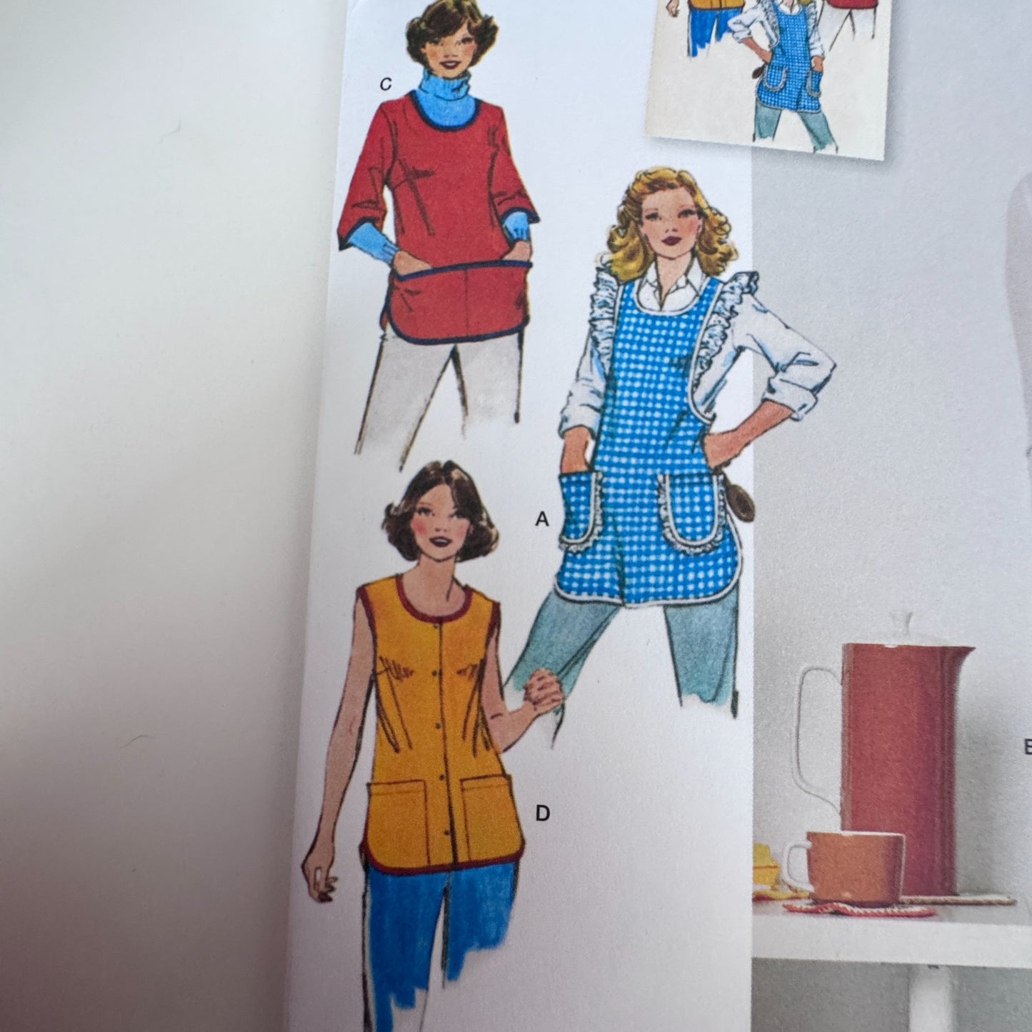 Simplicity Sewing Pattern 8152 Apron Retro 70s Style Kitchen Cooking Retro XS-L Uncut