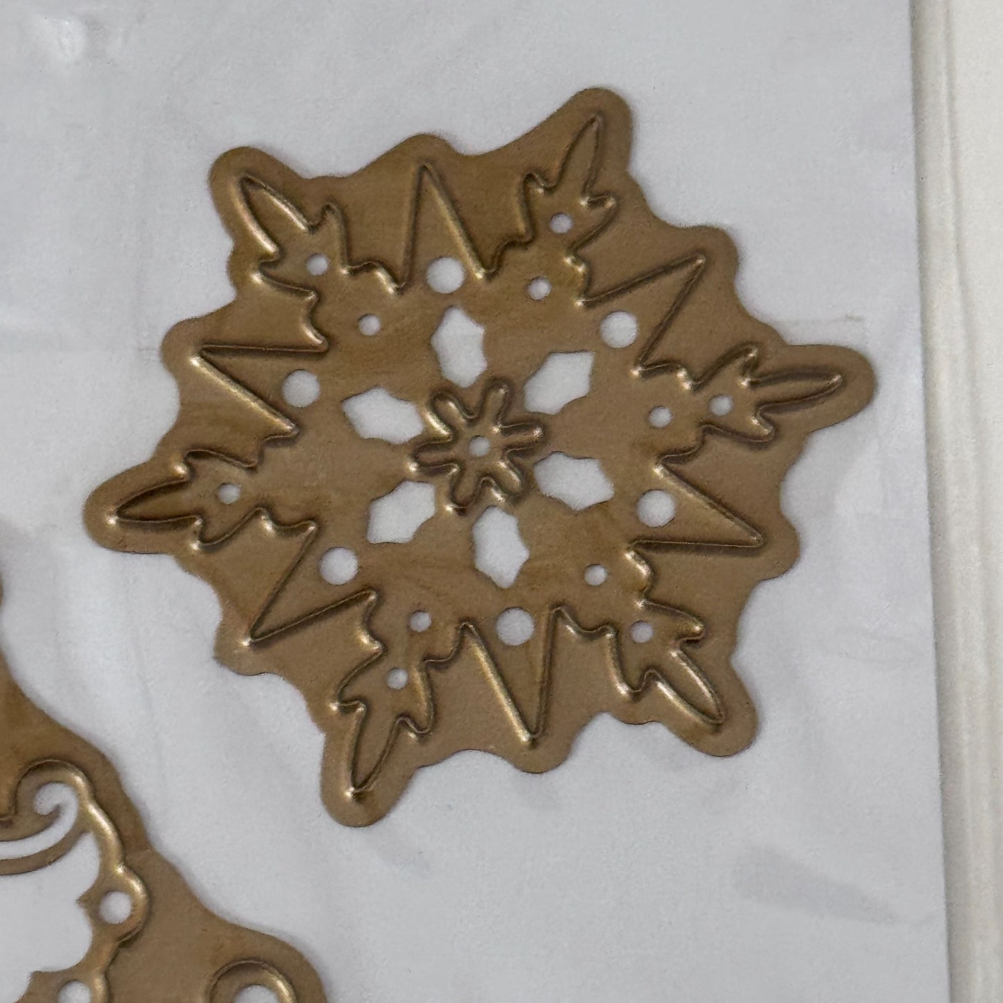 Anna Griffin Cuttlebug Metal Die Christmas Tree and Snowflake Cardmaking Scrapbooking Craft