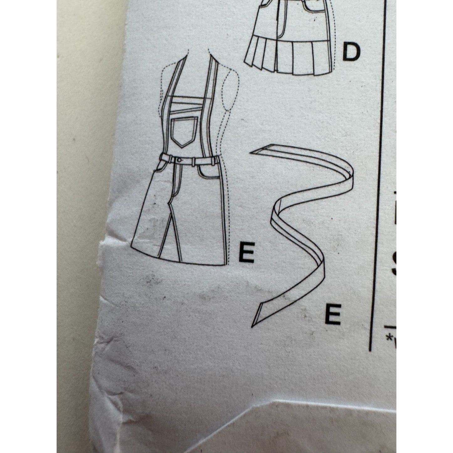 Simplicity Sewing Pattern 2682 Aprons Go Green Recycled Jeans Denim S M L XL UC