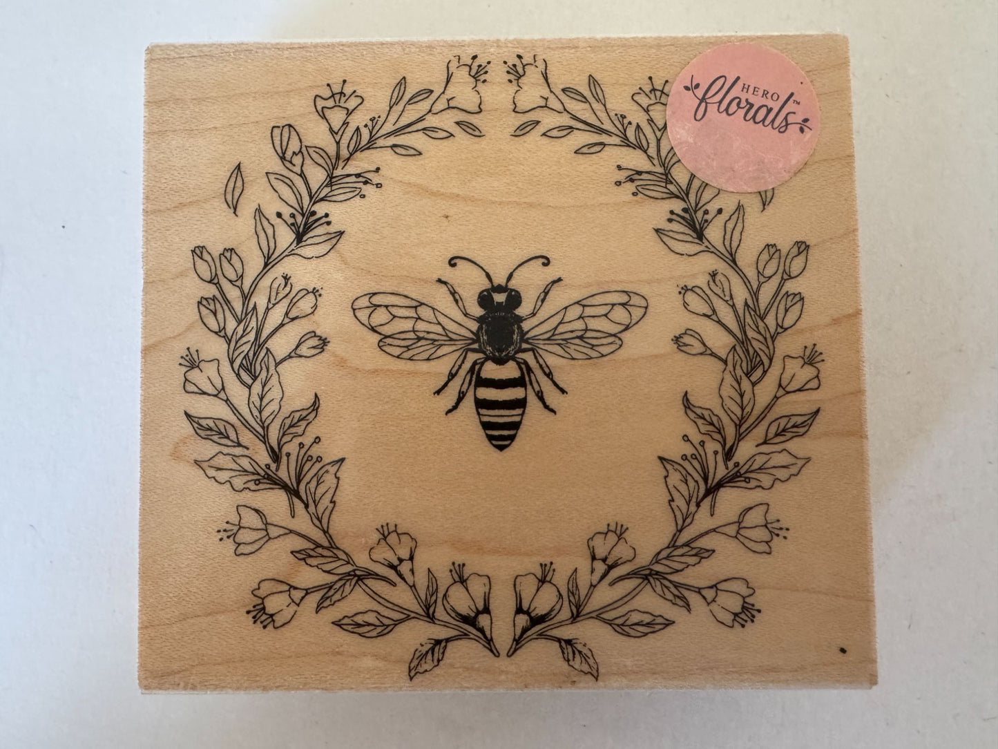 Hero Arts Rubber Stamp Antique Bee and Flowers Floral Wreath Circle Card Making