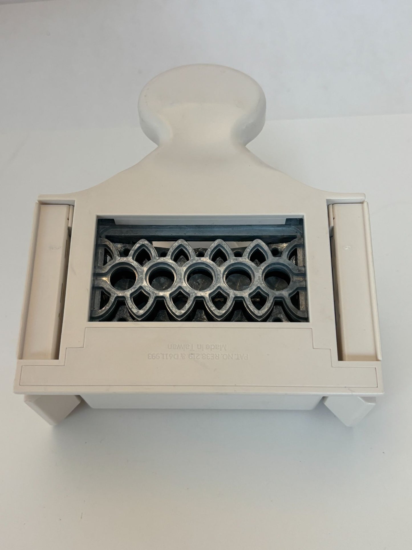 Martha Stewart Deep Edge Punch Rings and Arches Trim Paper Craft Card Making Art