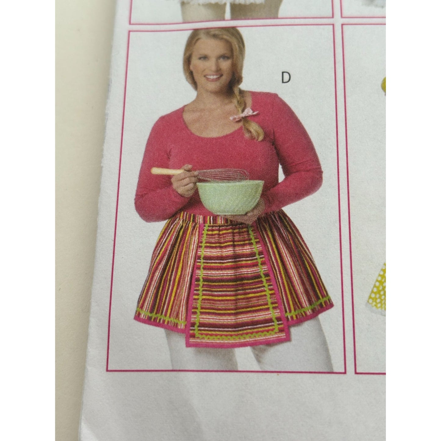 Butterick Sewing Pattern B5579 Retro Apron Pockets Kitchen 6-16 Vintage-Inspired