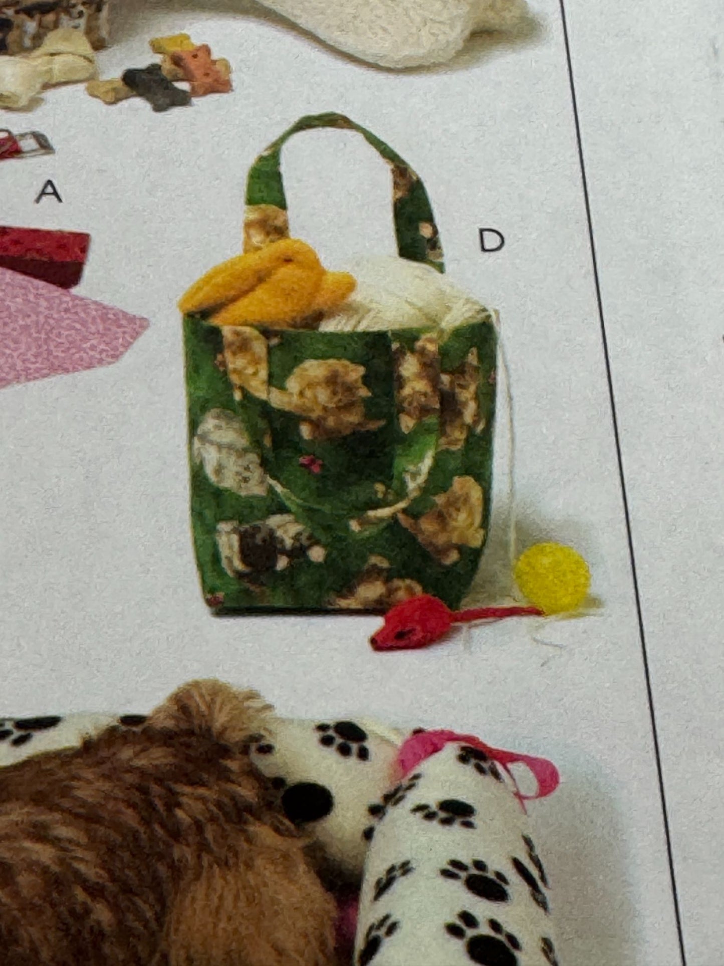 McCalls Sewing Pattern M5016 Crafts Pet Bed Neckerchief Placemat Bone Pillow UC