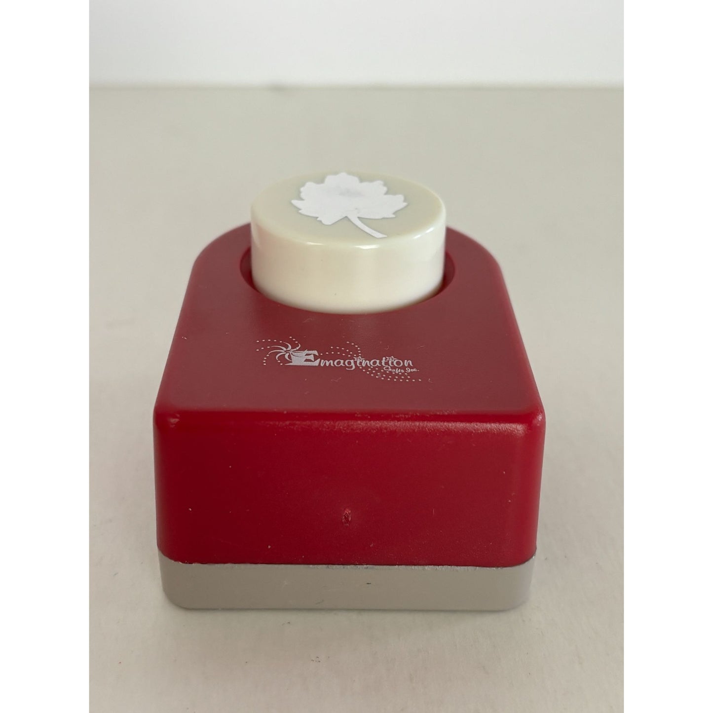 Emagination Paper Punch Leaf Nature Fall Autumn Leaves 1.25 Inch Card Making Art